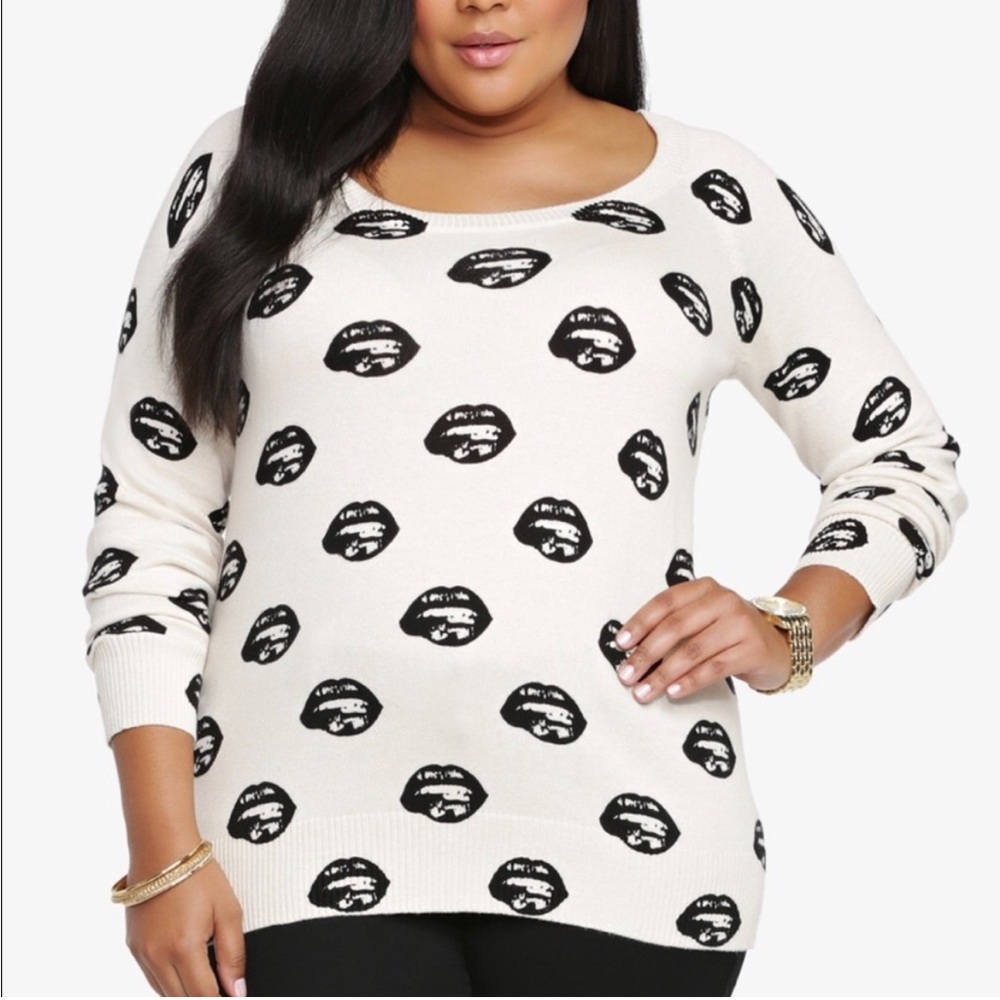 Torrid Lips/Kiss Print Sweater - Size 2